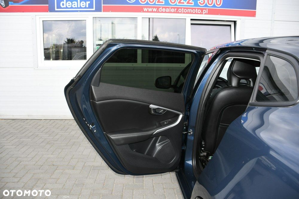 Volvo V40 D2 - 37