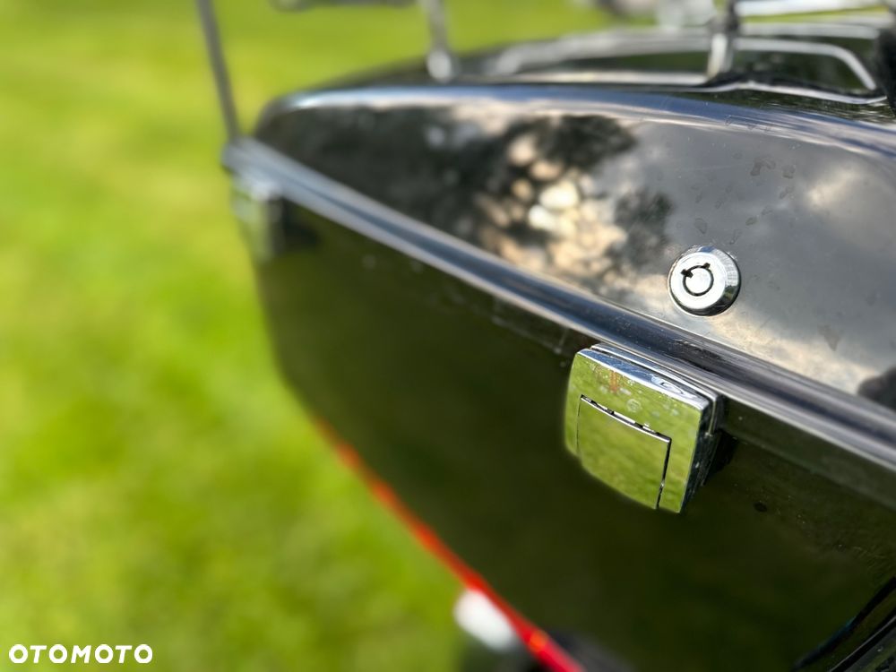 Harley-Davidson Touring Road Glide - 30