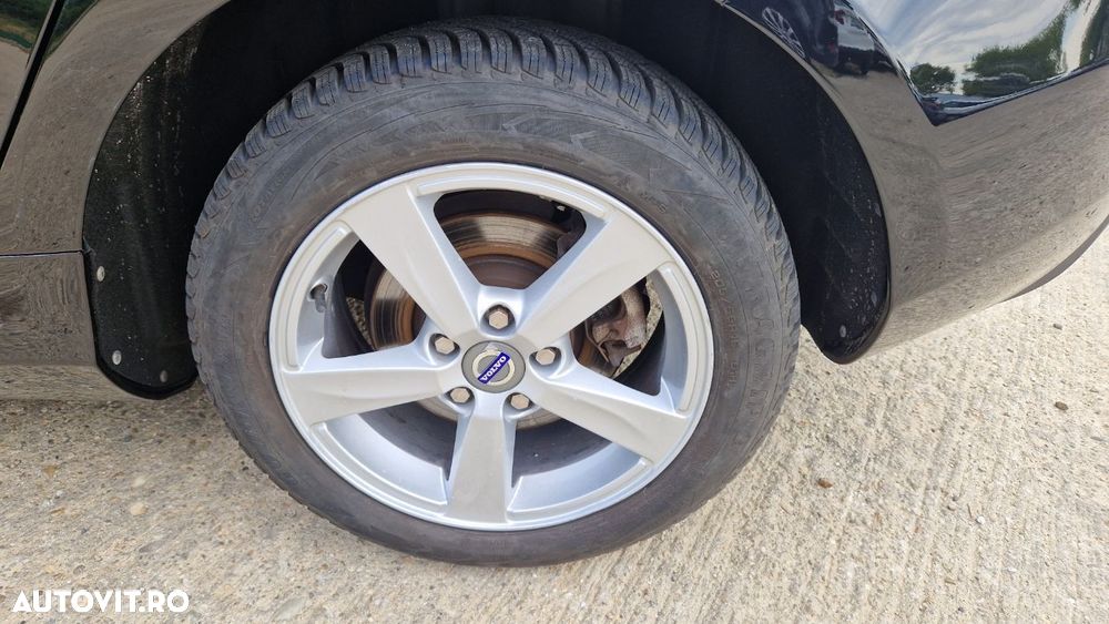 Volvo V40 D2 Momentum - 14