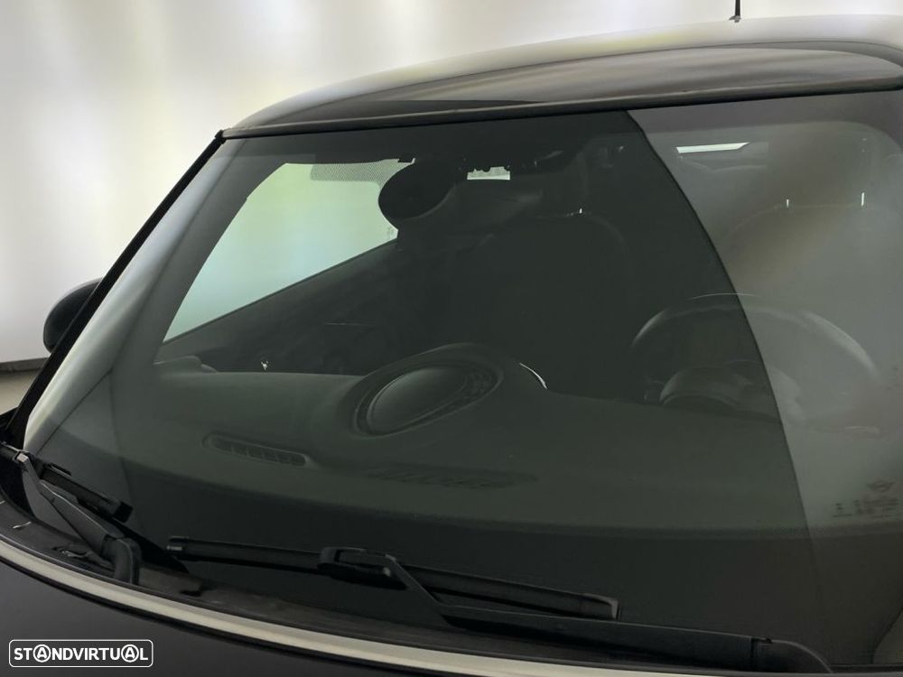 MINI 3 Portas One D - 18