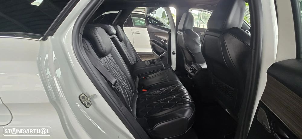 Peugeot 3008 1.6 Hybrid4 GT Pack e-EAT8 - 34