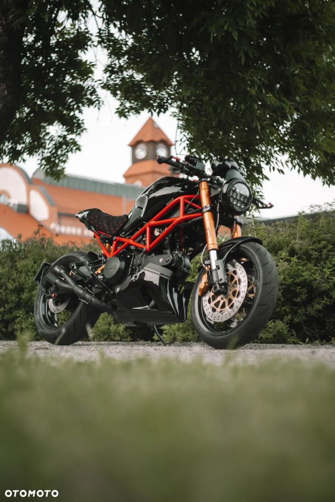 Ducati Monster - 1