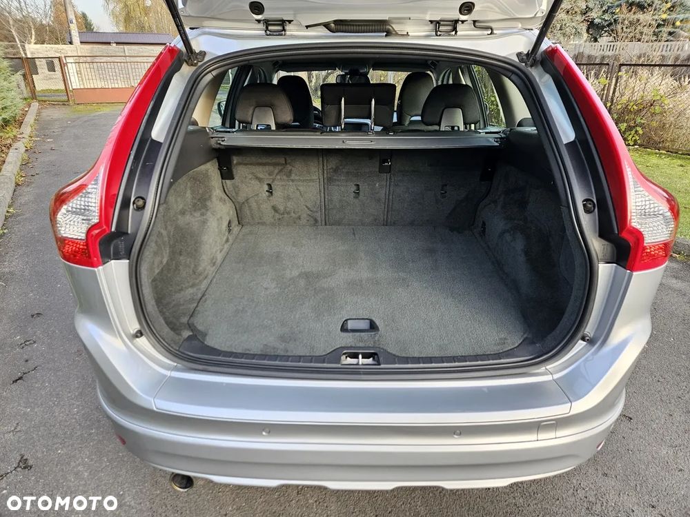 Volvo XC 60 D3 Momentum - 12