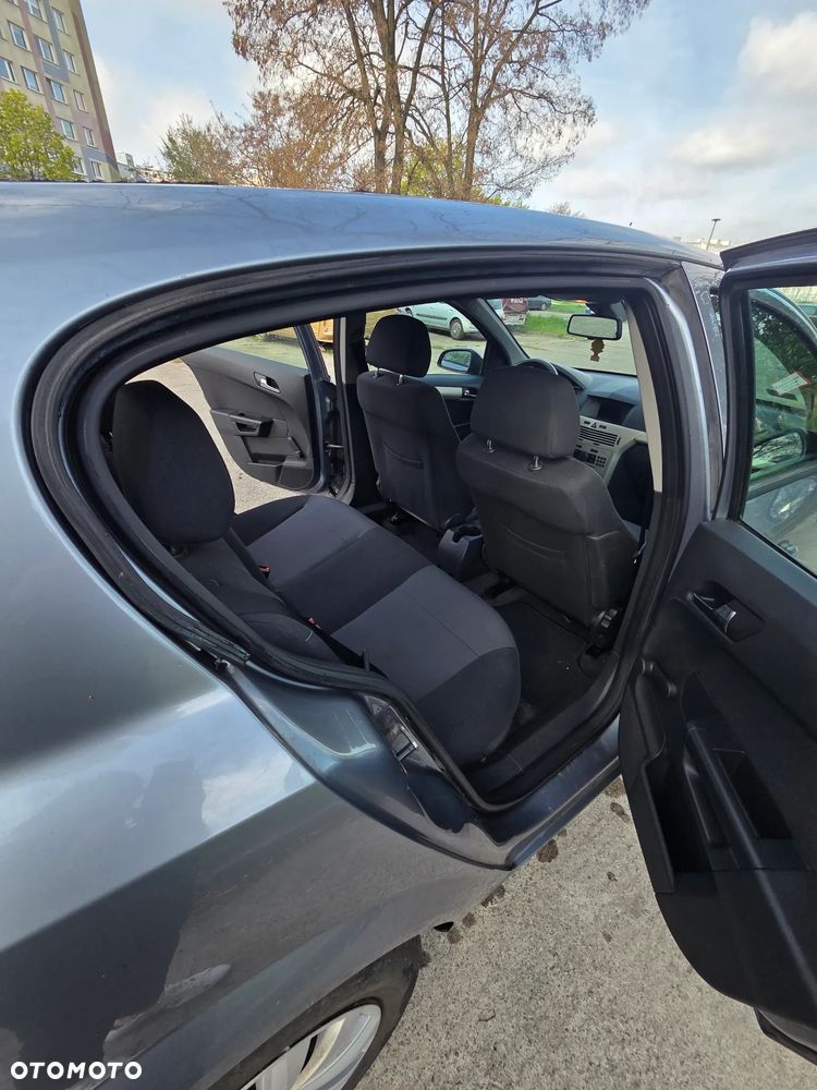 Opel Astra 1.6 Enjoy - 13