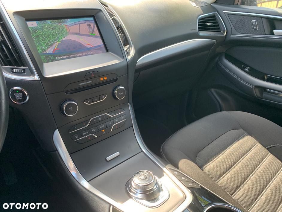 Ford Galaxy 2.0 EcoBlue S&S TITANIUM - 19