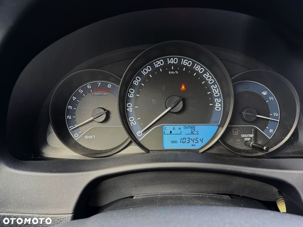 Toyota Auris 1.33 VVT-i Comfort - 14