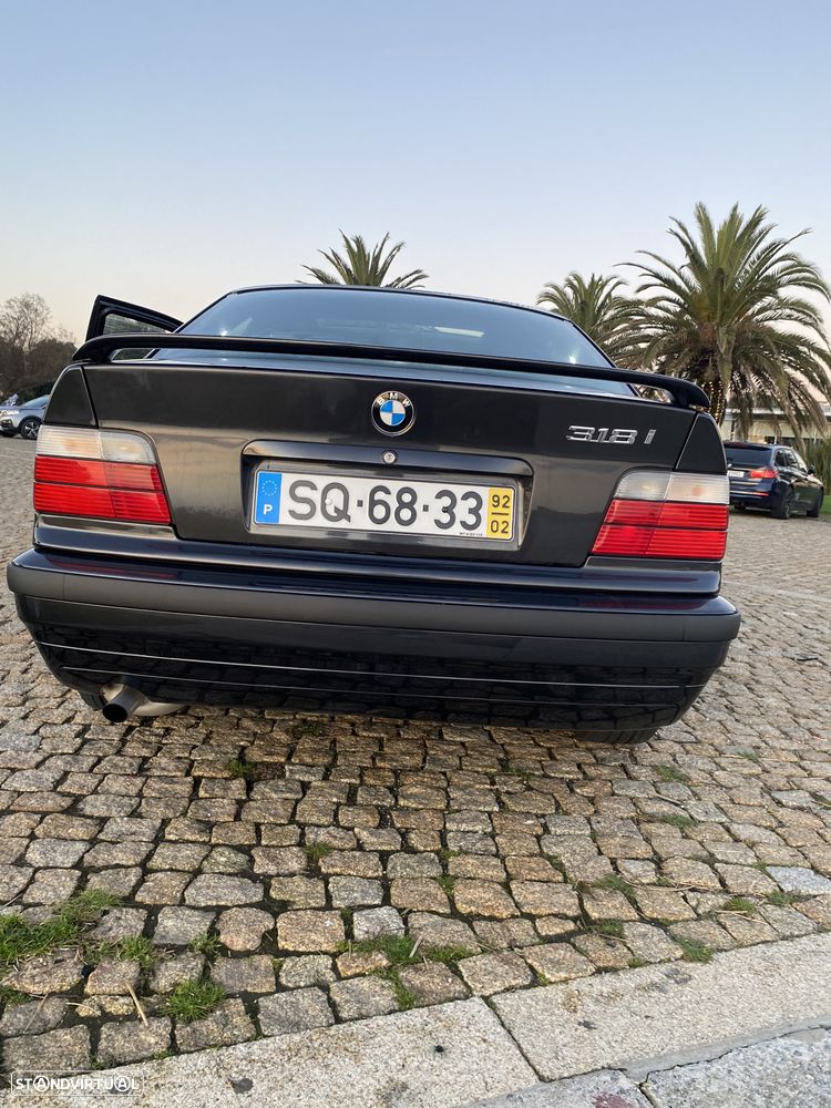 BMW 318 i - 17