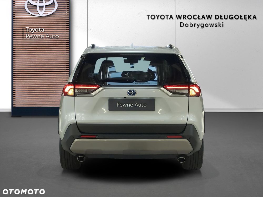 Toyota RAV4 - 6