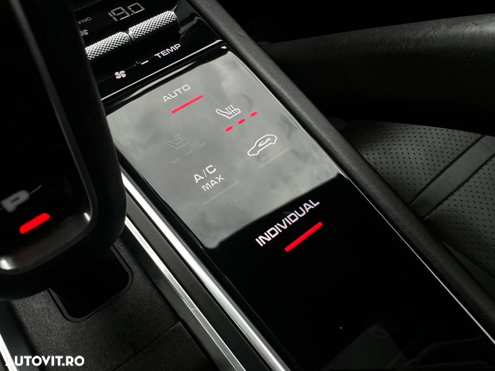 Porsche Cayenne - 24