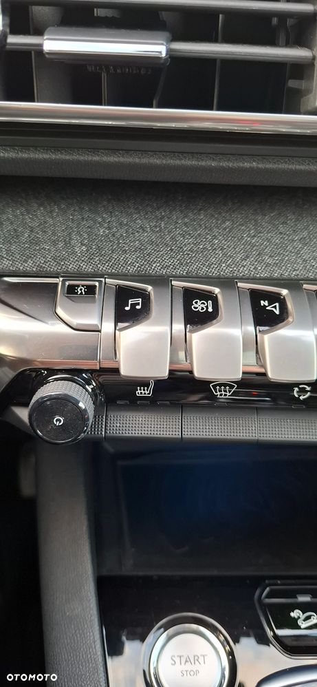 Peugeot 3008 1.6 BlueHDi Allure S&S EAT6 - 22