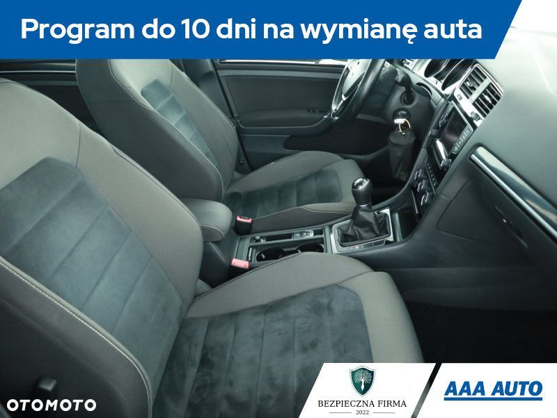Volkswagen Golf Variant - 9