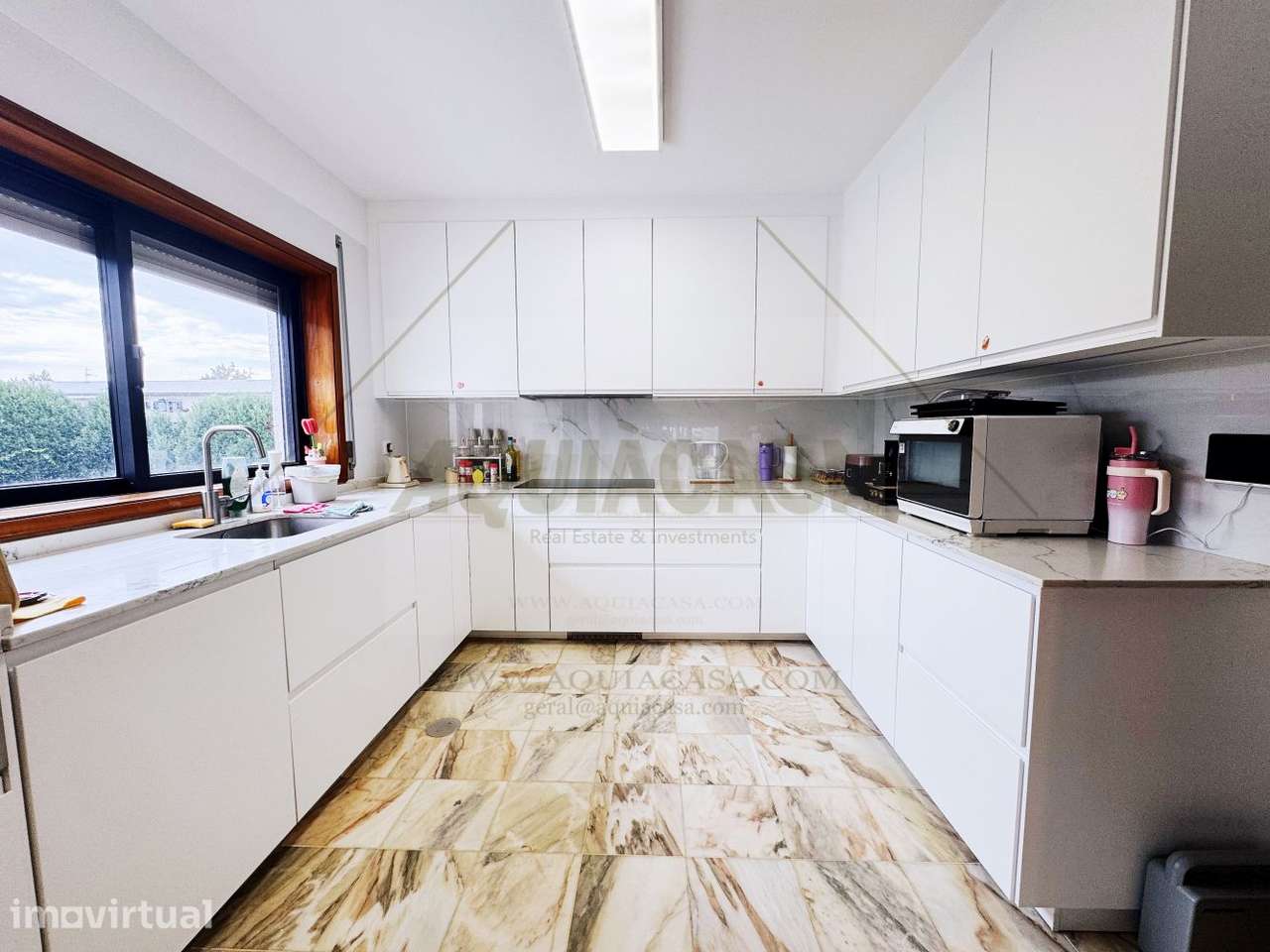 Moradia T4 renovada junto ao Estádio do Dragão, com garagem, jardim - Grande imagem: 2/41