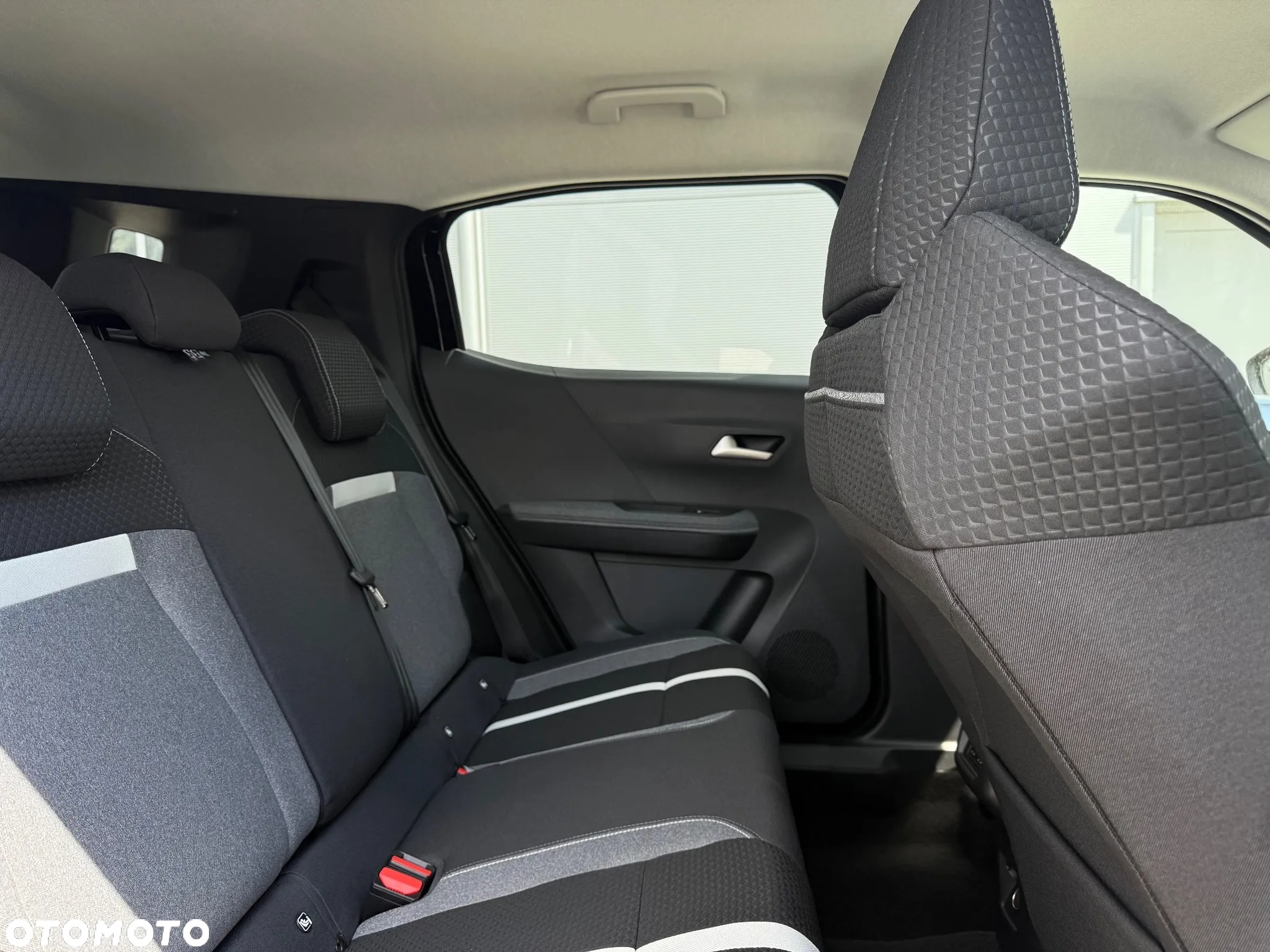 Opel Frontera 1.2 T mHEV GS eDTC6 - 11