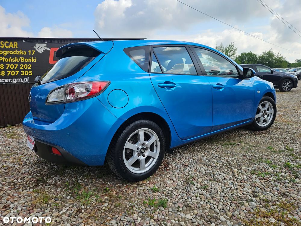 Mazda 3 1.6 Active + - 11