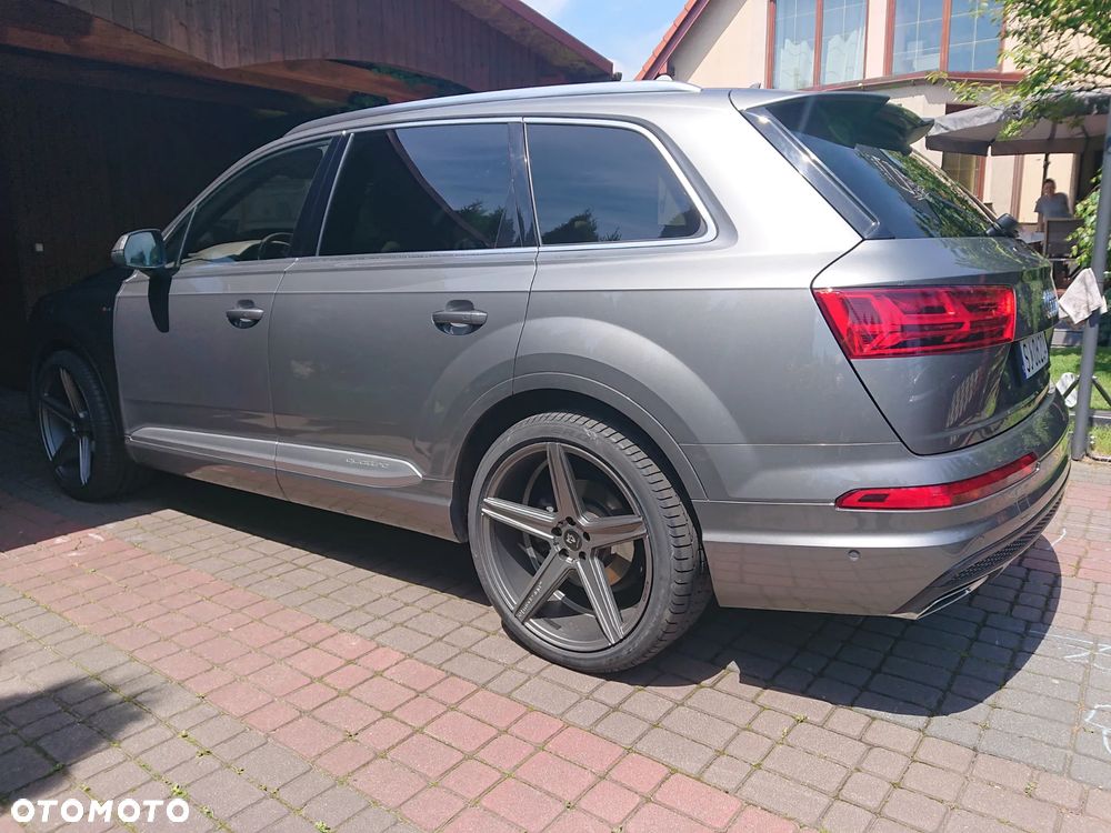 Audi Q7 - 9