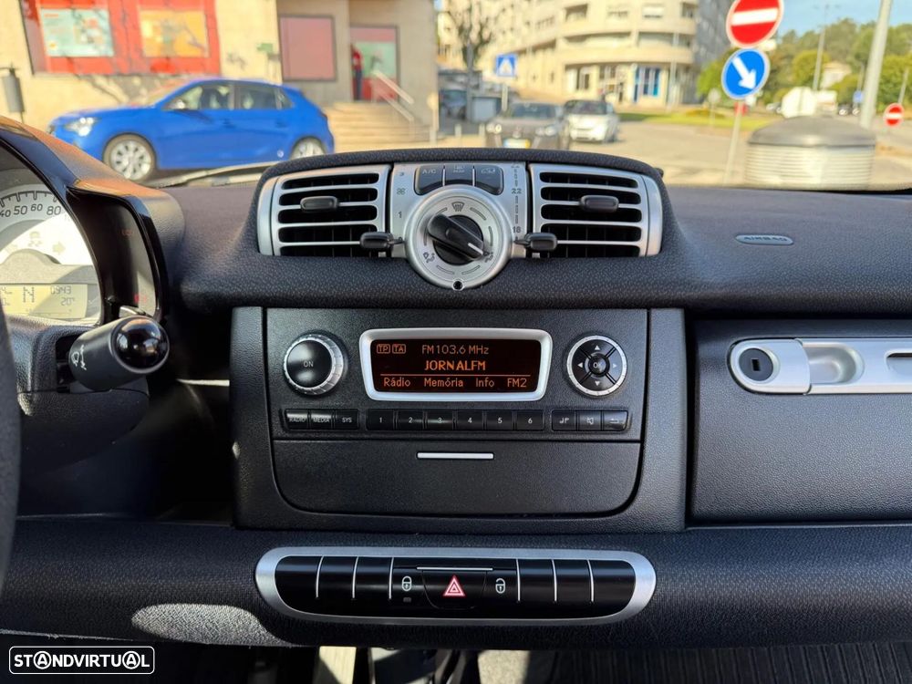 Smart ForTwo Coupé 1.0 mhd Passion 71 Softouch - 13