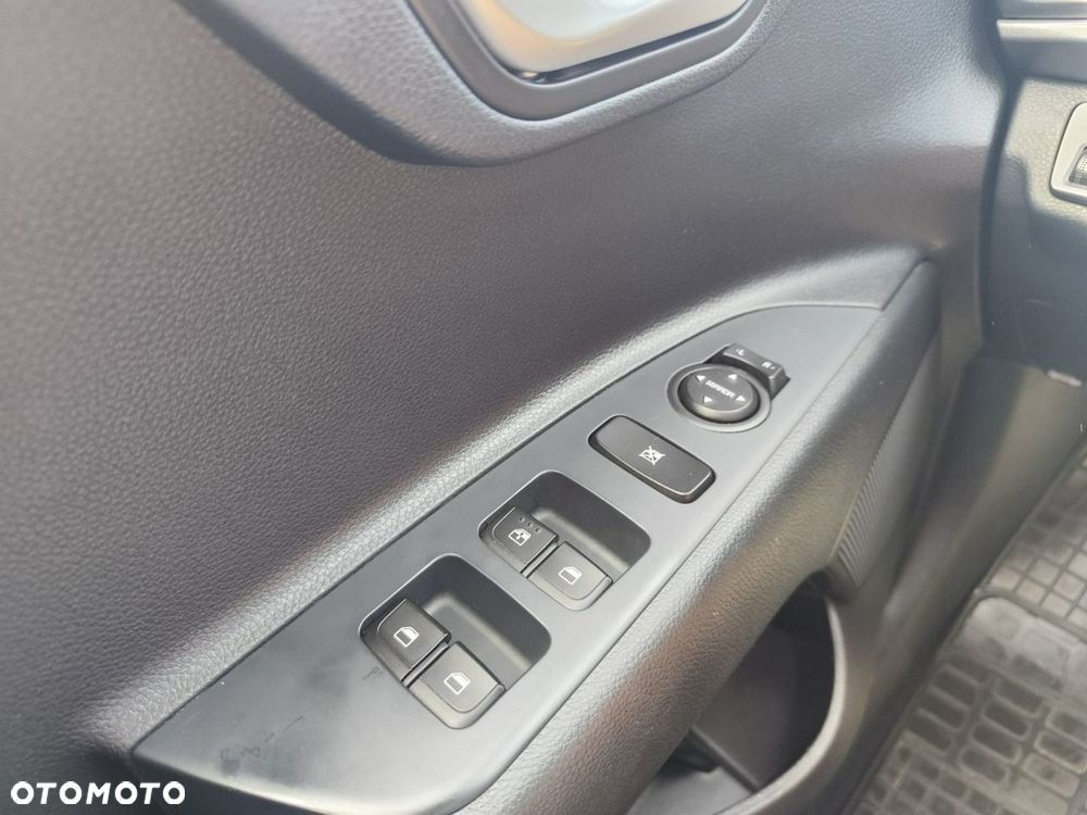 Kia Stonic - 40
