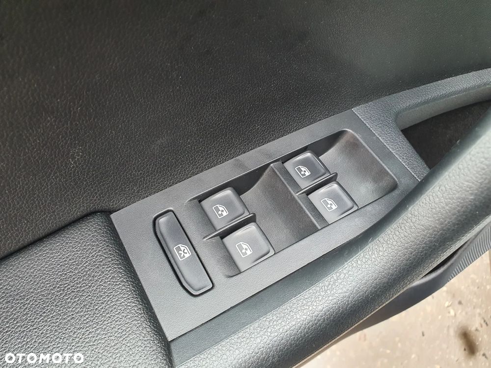 Skoda Octavia 2.0 TDI 4x4 DSG RS - 24