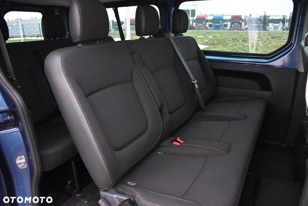 Renault Trafic Grand 2.0 dCi - 21