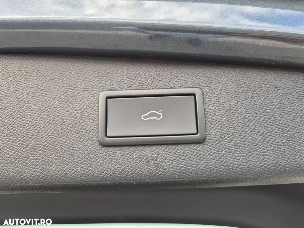 Seat Leon Sportstourer 2.0 TDI DSG Style - 32