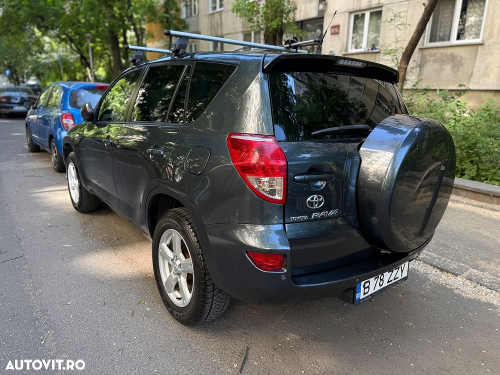 Toyota RAV4 2.2 D-4D Executive - 9