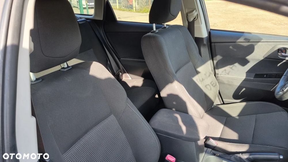 Toyota Auris - 21