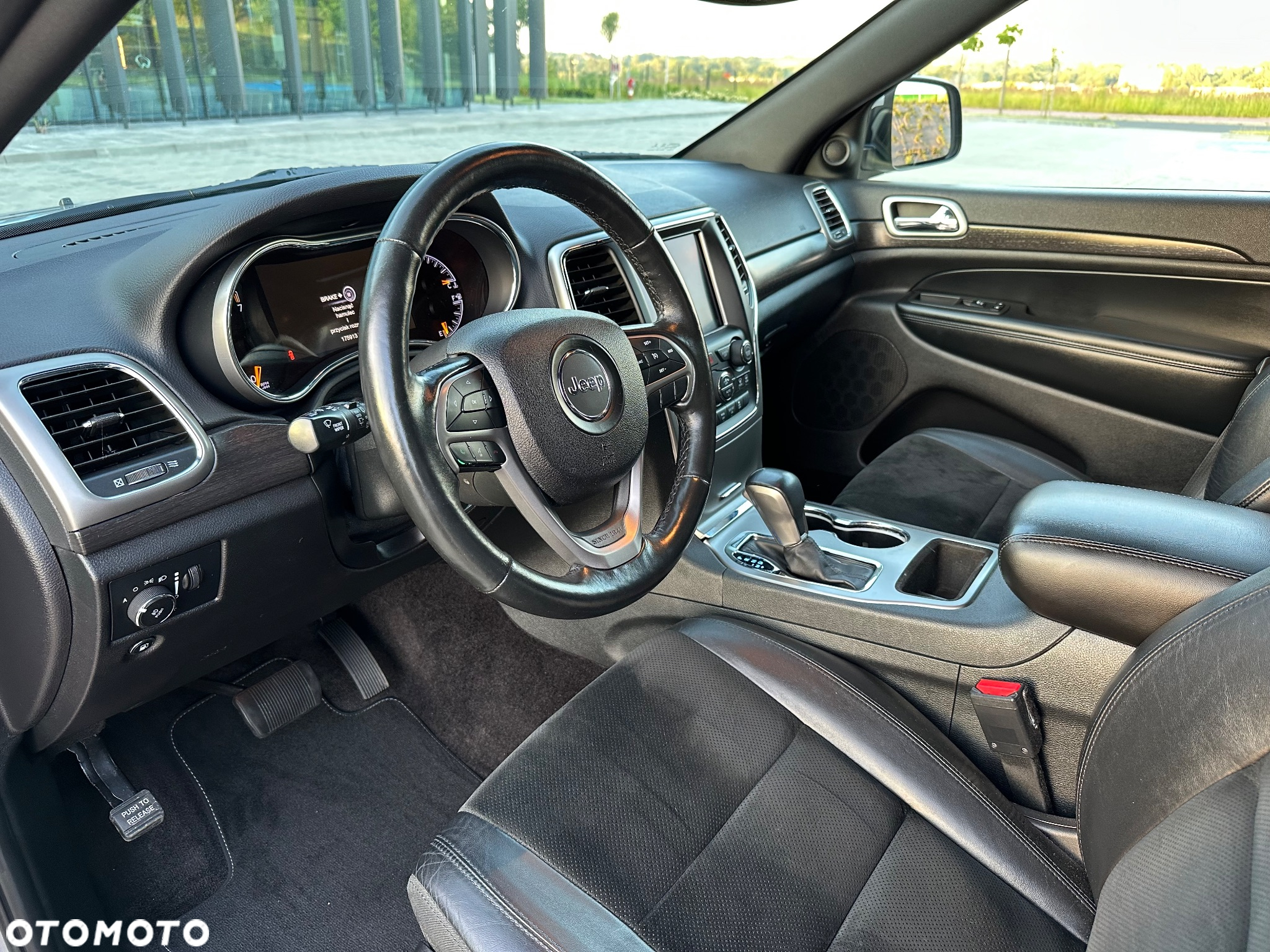 Jeep Grand Cherokee - 20