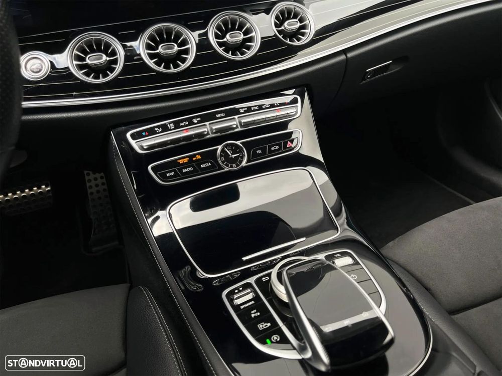 Mercedes-Benz E 220 d Cabrio 9G-Tronic AMG Line - 32