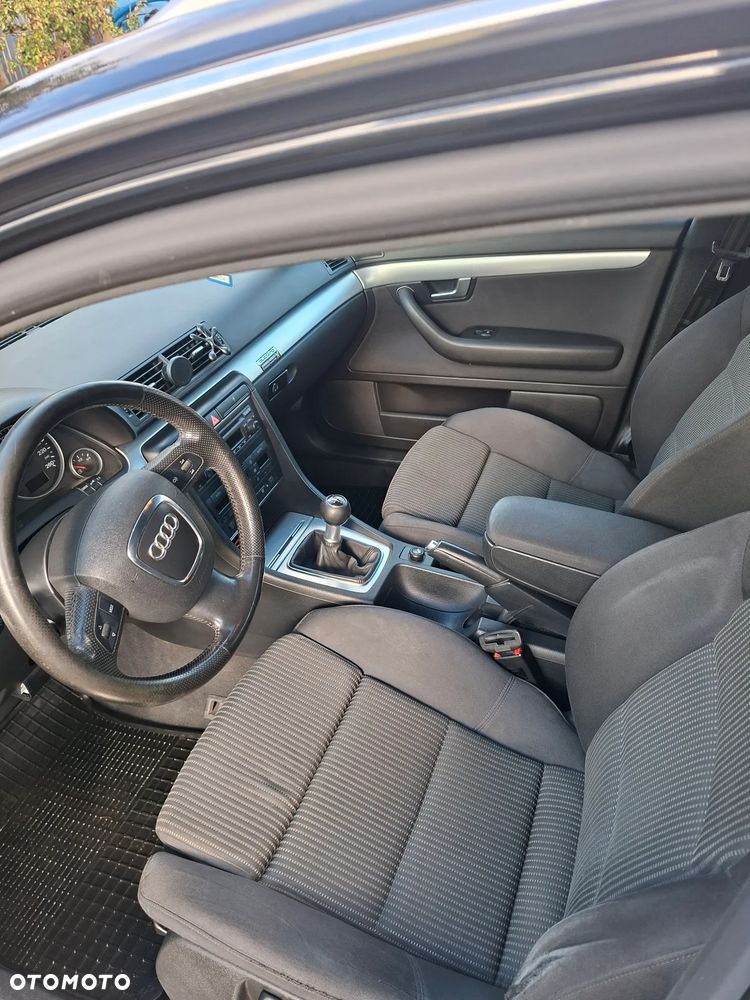 Audi A4 Avant - 14