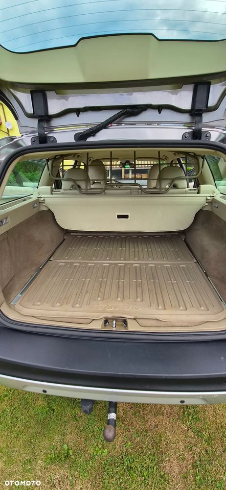 Volvo XC 70 D5 AWD Summum - 8