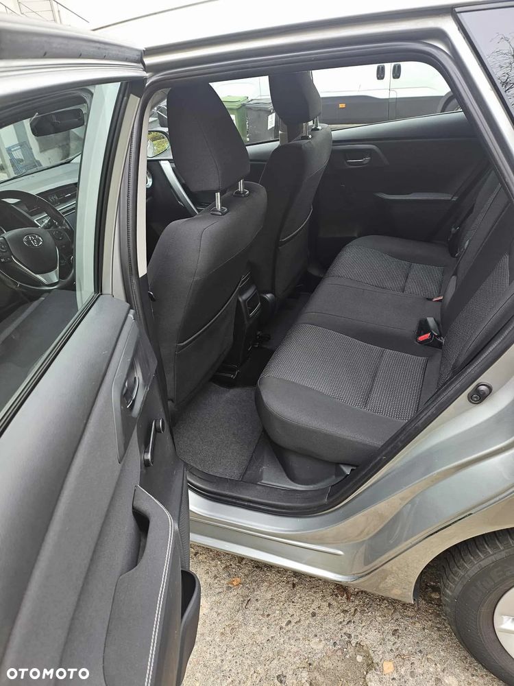 Toyota Auris - 14