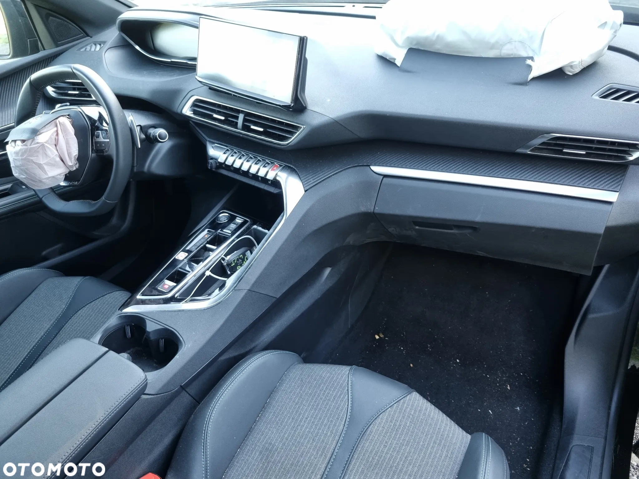 Peugeot 3008 PureTech 130 Stop & Start GPF EAT8 Allure - 10