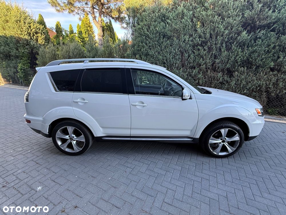 Mitsubishi Outlander 2.0 2WD Inform - 17