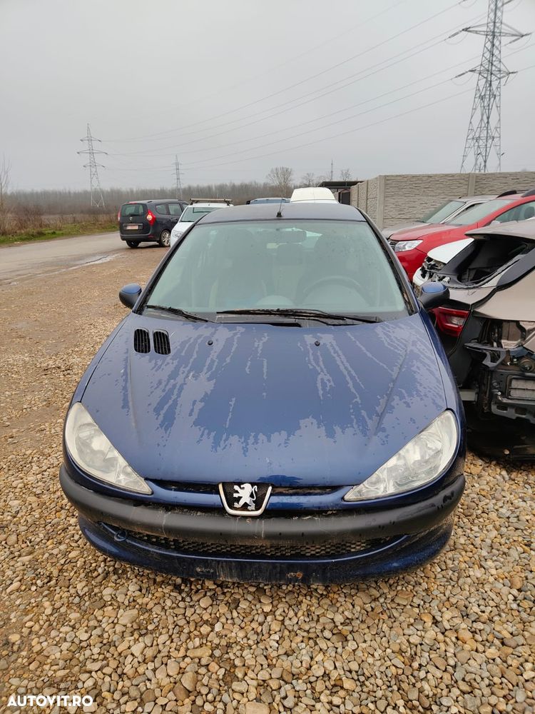 Dezmembrez Peugeot 206/ an 2006