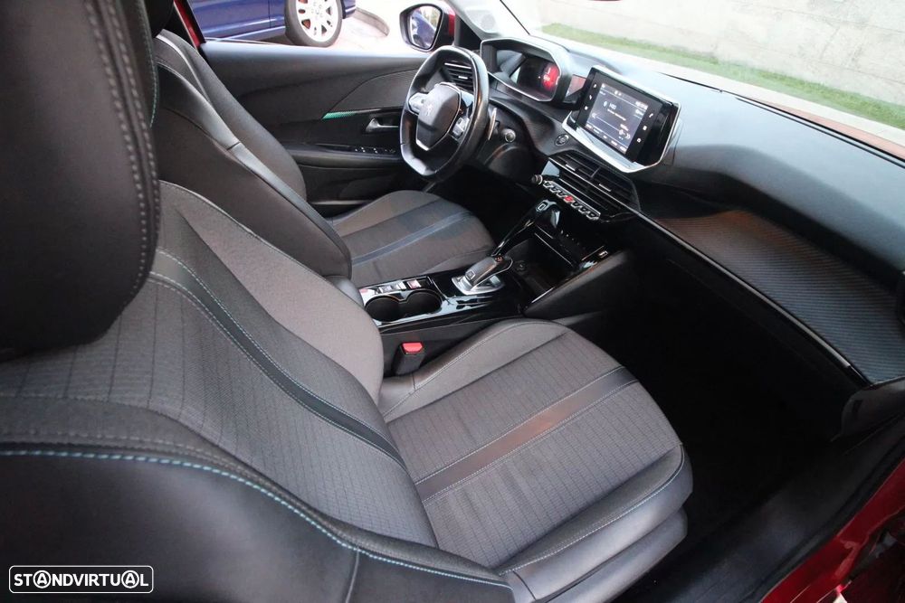 Peugeot 208 1.2 PureTech Allure EAT8 - 28