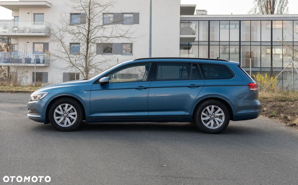 Volkswagen Passat - 8