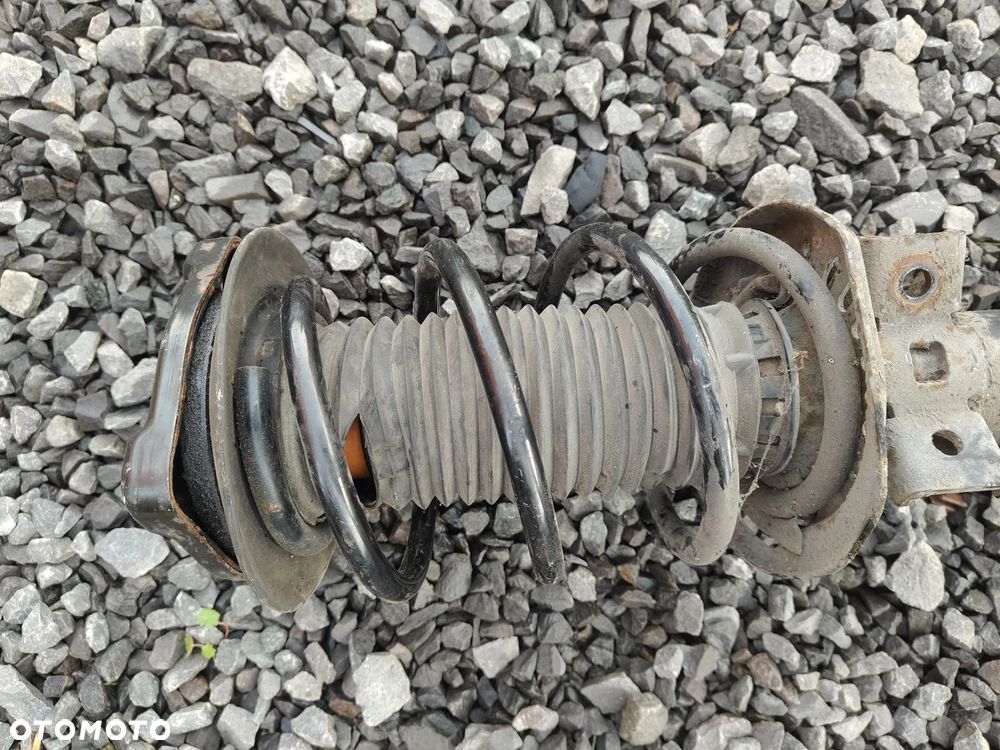 MERCEDES W204 C-KLASA Amortyzator Przedni Przód Sprężyna - 4