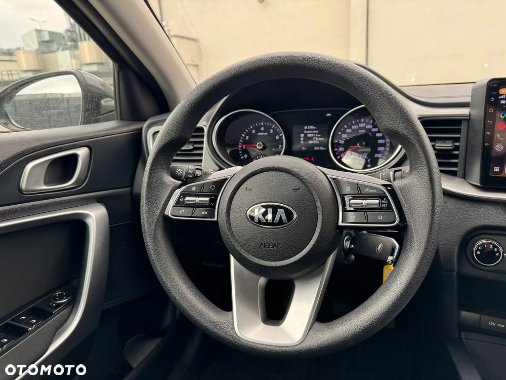 Kia Ceed - 14
