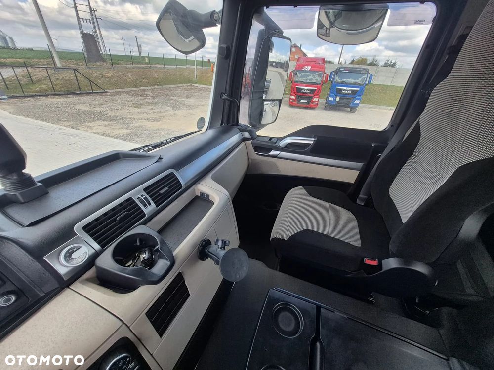MAN TGS 26.460 / HAKOWIEC/ HYVA / OŚ SKRETKA - 36