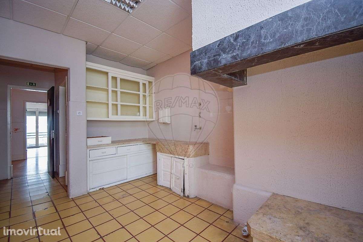 Apartamento T8 para arrendamento - Grande imagem: 2/22