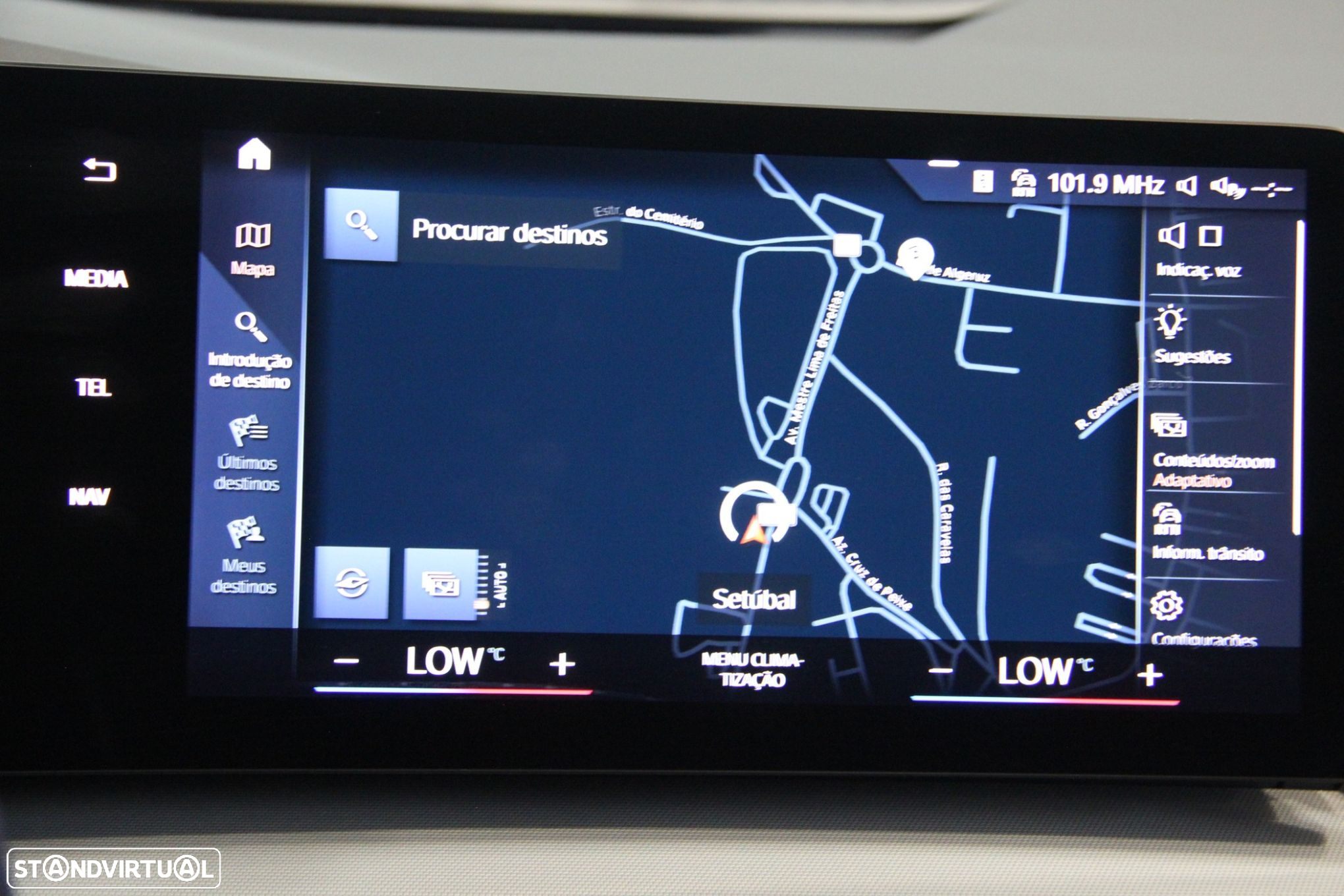 BMW 218 Active Tourer d Line Luxury Auto - 16