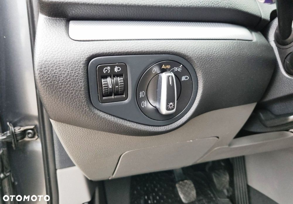 Volkswagen Sharan - 24