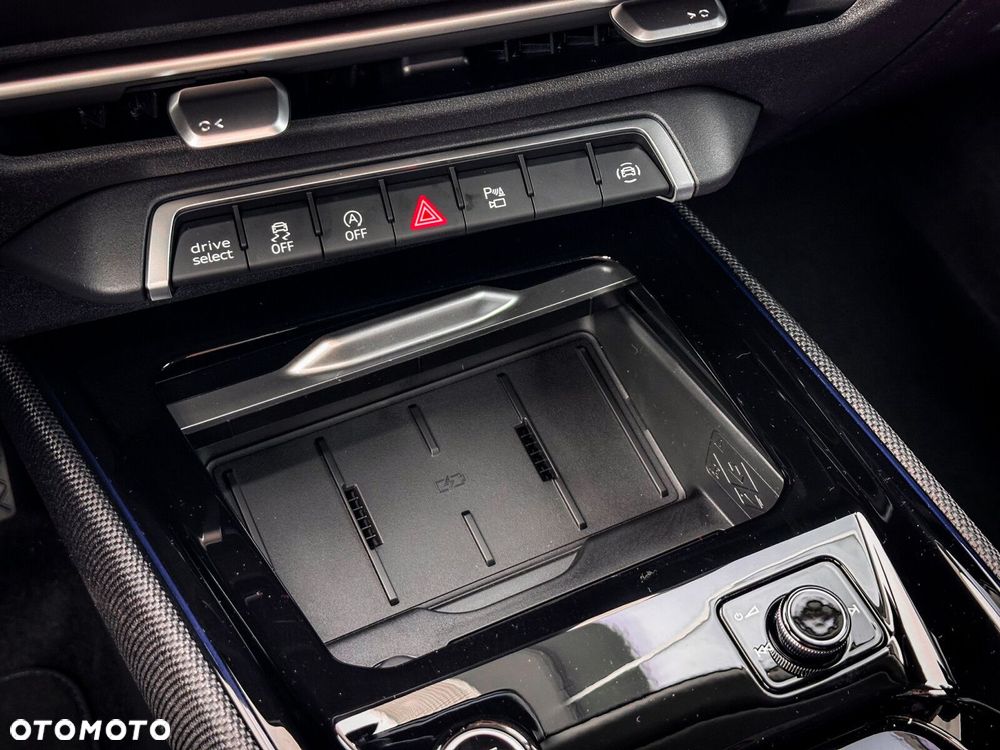 Audi Q3 - 18