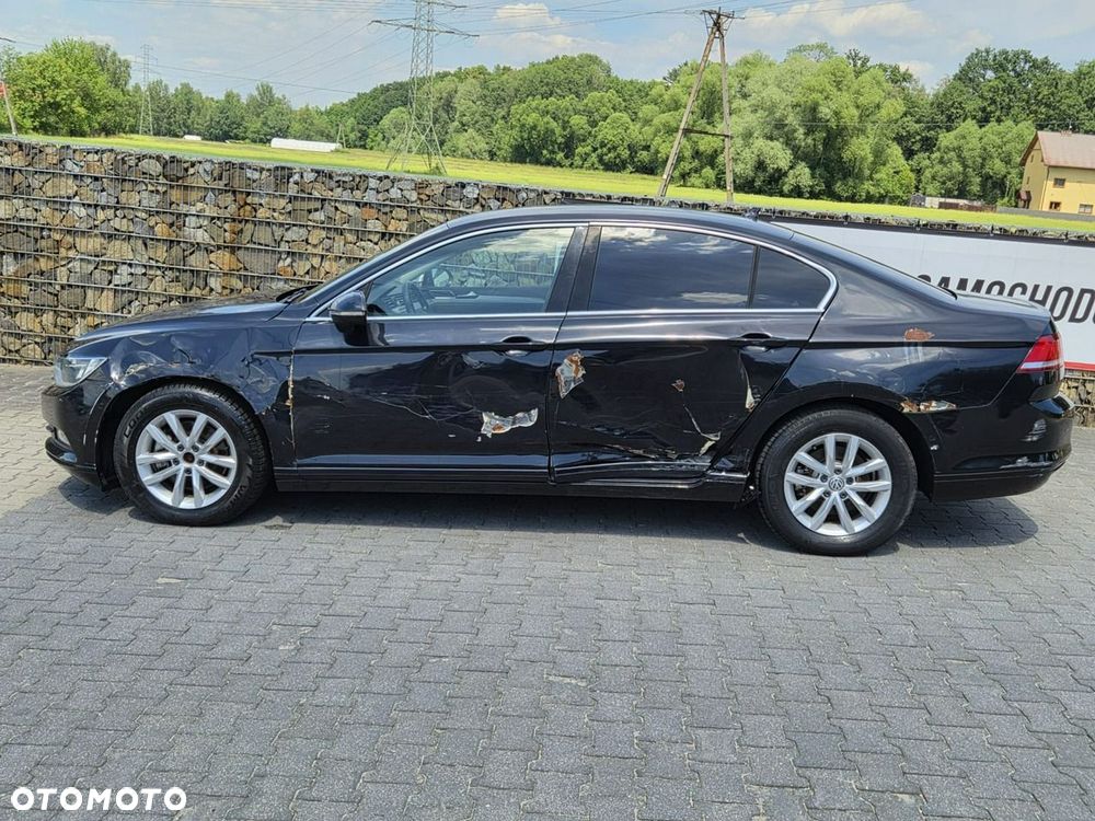 Volkswagen Passat - 4