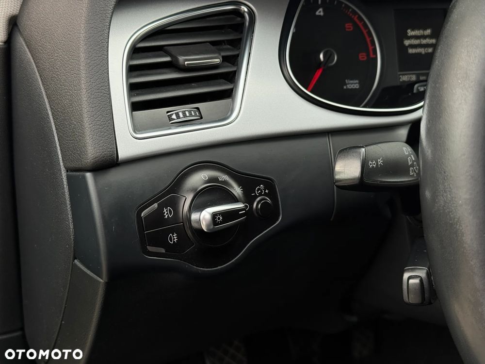 Audi A4 Avant 2.0 TDI ultra - 37