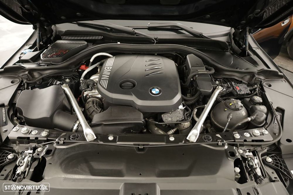 BMW 520 d Pack Desportivo M - 27