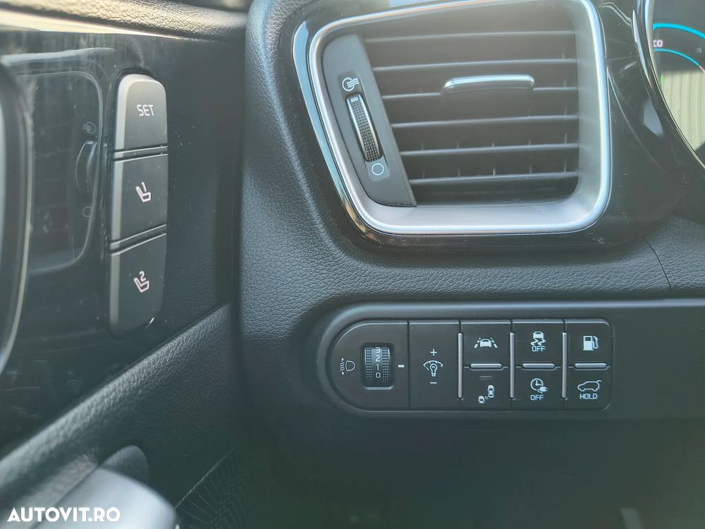 Kia Ceed 1.6 GDI DCT OPF Spirit - 12