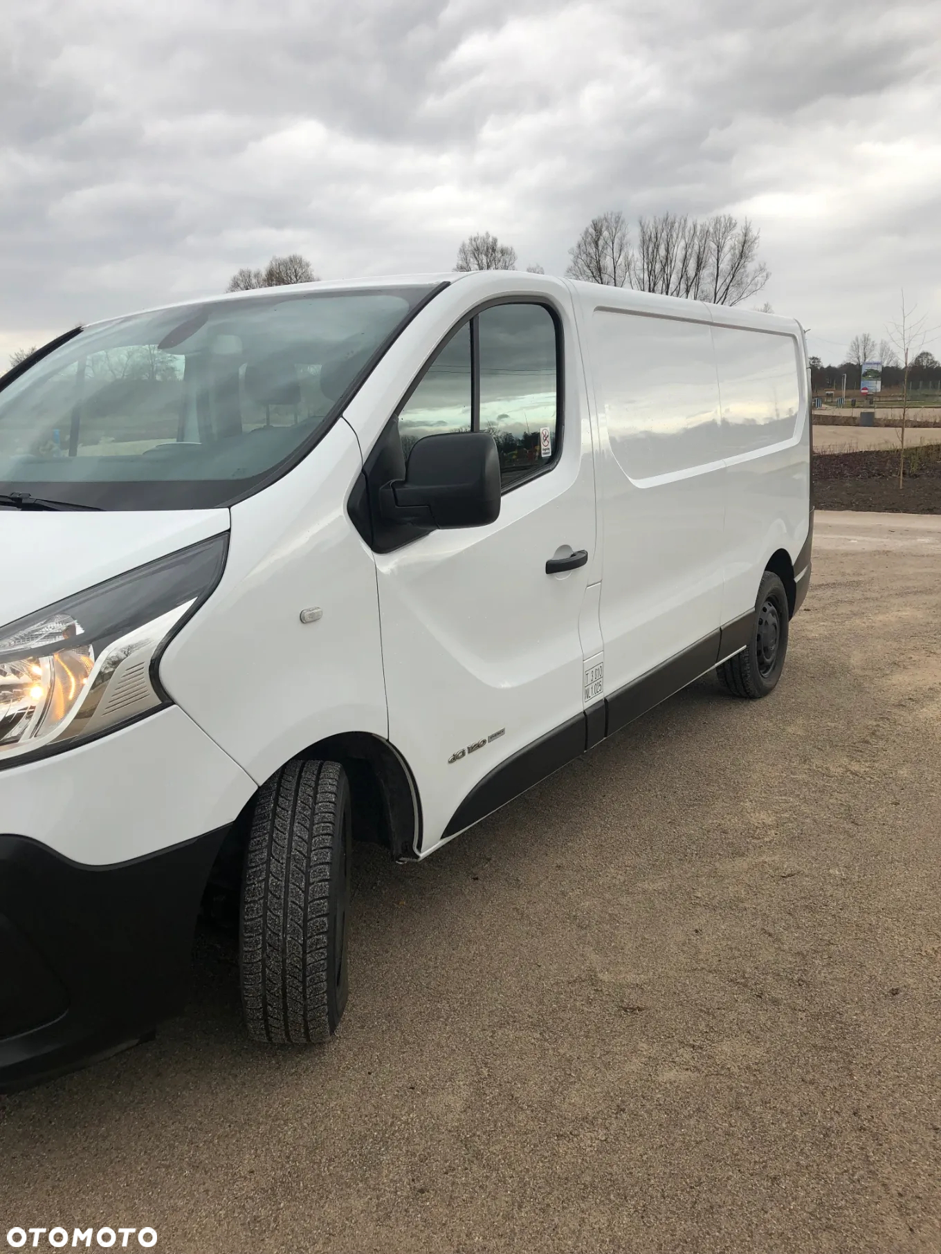 Renault TRAFIC - 2