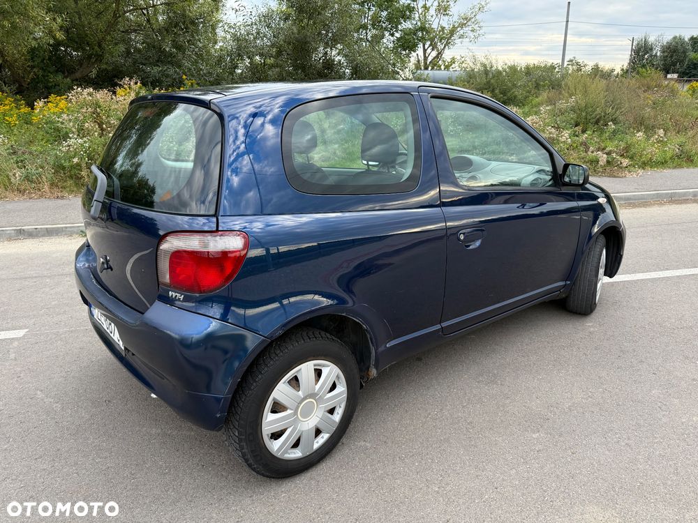 Toyota Yaris 1.0 Base - 8