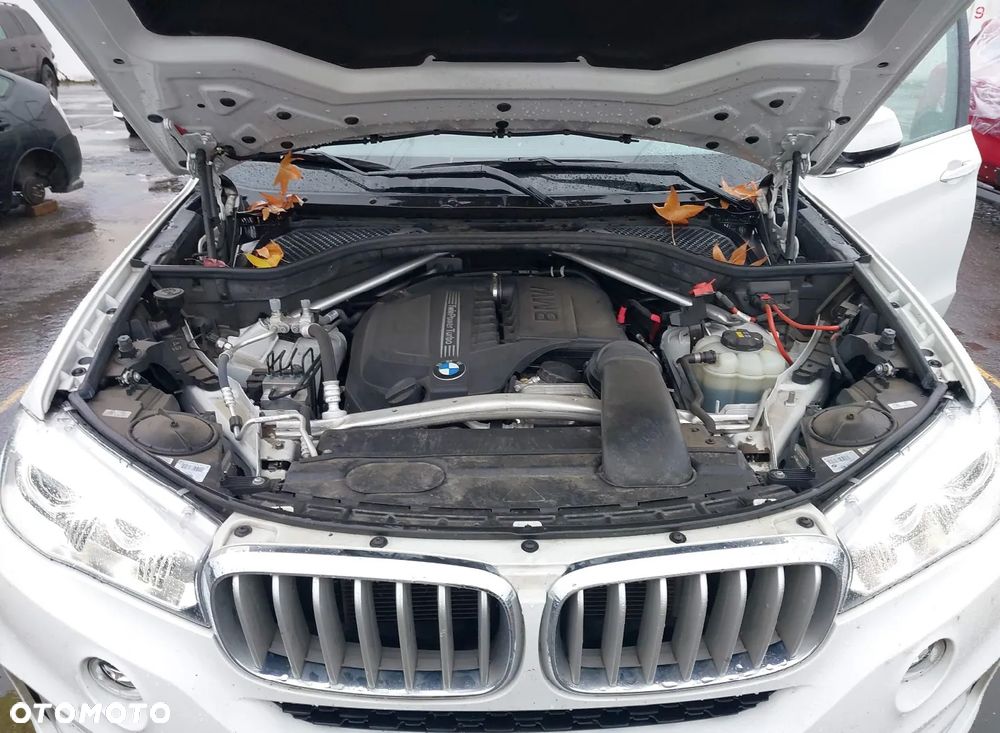 BMW X5 xDrive35i - 12